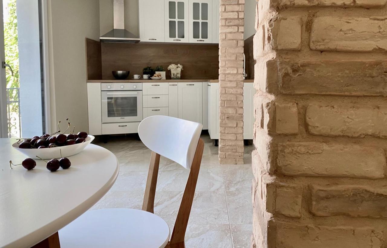 Old Town City Center Apartment Ruse Bagian luar foto