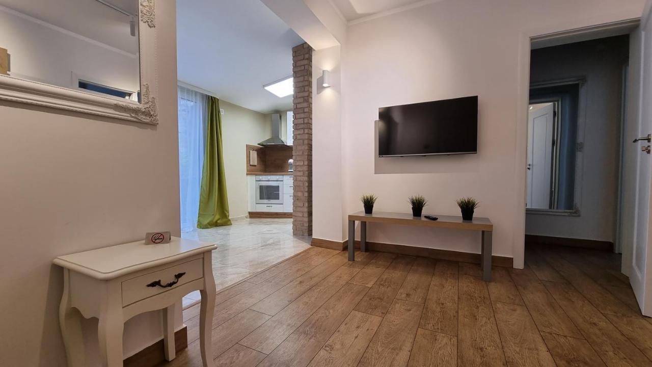 Old Town City Center Apartment Ruse Bagian luar foto