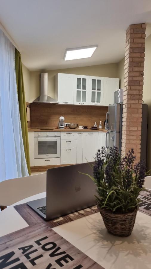 Old Town City Center Apartment Ruse Bagian luar foto