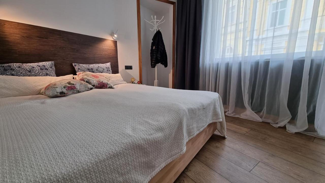 Old Town City Center Apartment Ruse Bagian luar foto